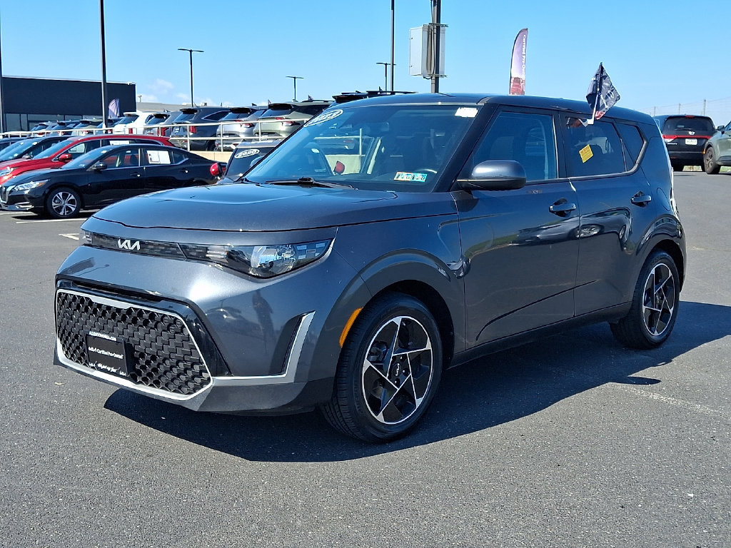 Used 2023 Kia Soul EX FWD image 3