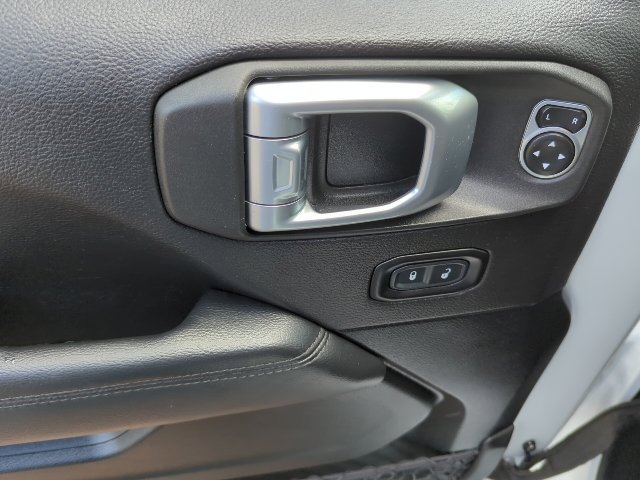 Certified 2020 Jeep Wrangler Unlimited Sahara AWD/4WD image 19