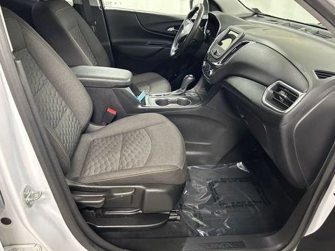 Used 2019 Chevrolet Equinox LT w/ Driver Convenience Package FWD image 13