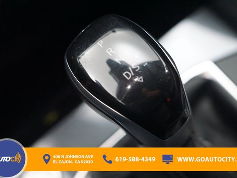 Used 2024 Volkswagen Tiguan SE image 20