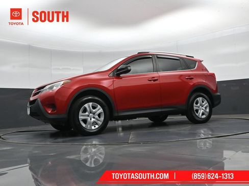 Used 2015 Toyota RAV4 LE AWD/4WD image 38