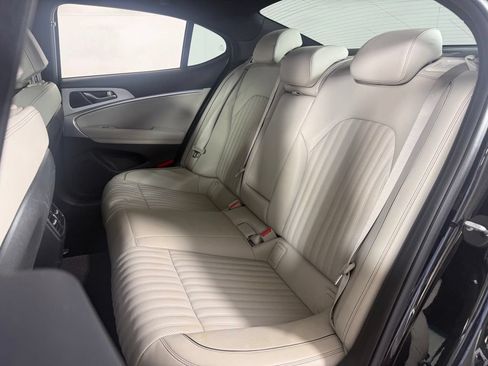 Used 2023 Genesis G70 2.0T w/ Sport Prestige Package RWD image 17