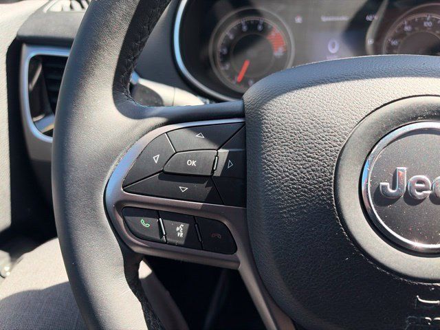 Used 2019 Jeep Cherokee Limited AWD/4WD image 16
