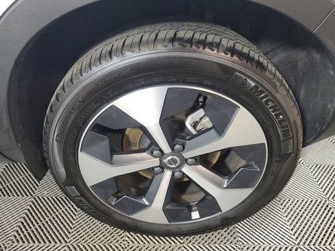 Certified 2026 Volvo XC40 B5 Plus AWD/4WD image 13