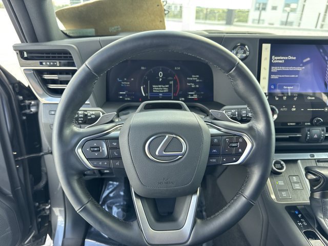 Used 2024 Lexus GX 550 w/ Cold Area Package AWD/4WD image 14