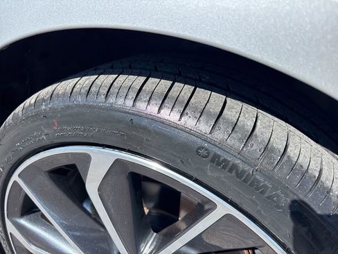 Used 2022 Toyota Corolla SE image 8