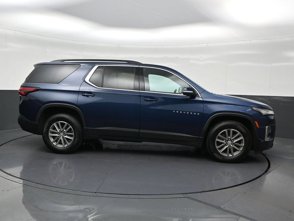 Used 2023 Chevrolet Traverse LT FWD image 7