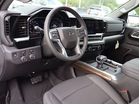 New 2026 Chevrolet Silverado 1500 RST w/ Redline Edition AWD/4WD image 6