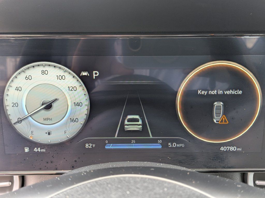 Used 2023 Hyundai Elantra SEL w/ Convenience Package FWD image 25