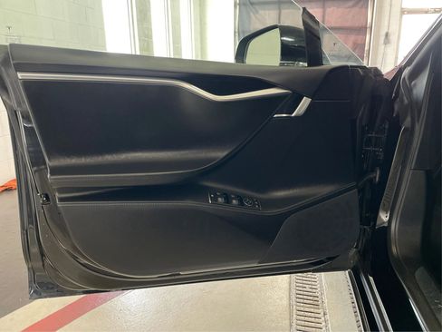 Used 2017 Tesla Model S 75D image 24