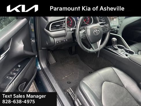Used 2020 Toyota Camry XSE FWD image 9