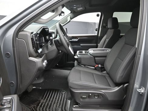New 2025 GMC Sierra 1500 Elevation image 15