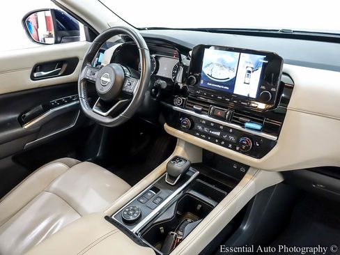 Used 2023 Nissan Pathfinder SL w/ SL Premium Package AWD/4WD image 37