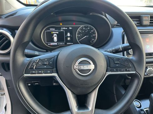 Used 2025 Nissan Versa SV image 28