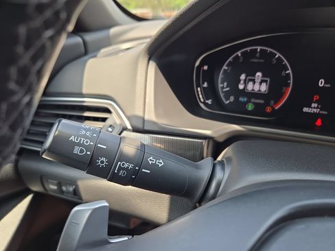 Used 2022 Honda Accord Sport image 32