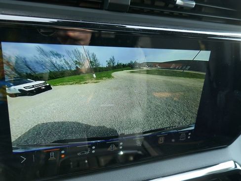 New 2026 GMC Sierra 2500 AT4 w/ AT4 Premium Plus Package image 33