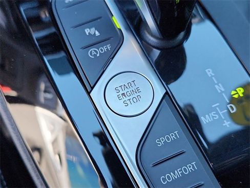 Used 2022 BMW X4 xDrive30i w/ M Sport Package 2 image 32