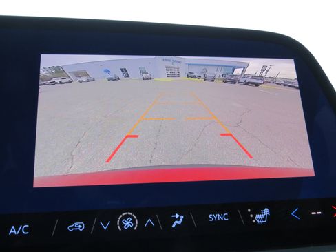 New 2026 Chevrolet Traverse LT w/ LPO, Floor Liner Package image 27