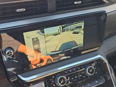 Used 2024 GMC Sierra 1500 Denali image 10