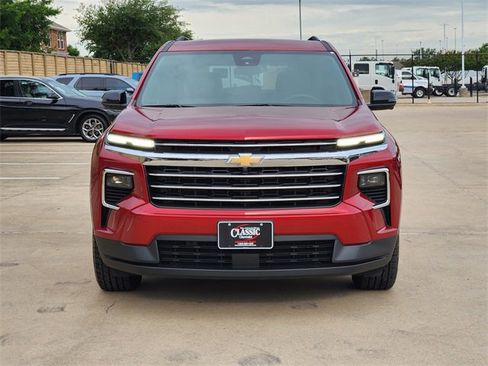 Used 2025 Chevrolet Traverse LT w/ Driver Confidence Package FWD image 10