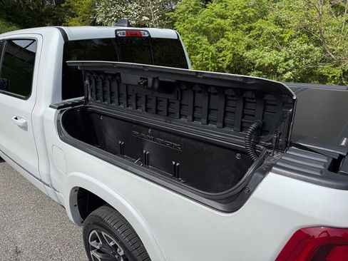 Used 2025 RAM 1500 Limited w/ Body Color Bumper Group AWD/4WD image 13