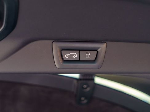 Used 2025 Rolls-Royce Cullinan Black Badge AWD/4WD image 27