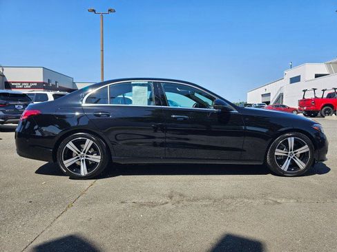 Used 2025 Mercedes-Benz C 300 4MATIC Sedan image 2