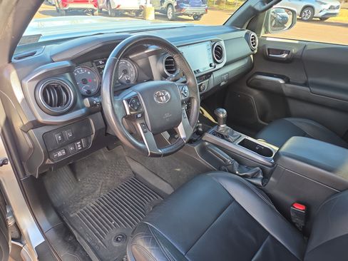 Certified 2022 Toyota Tacoma SR5 image 15