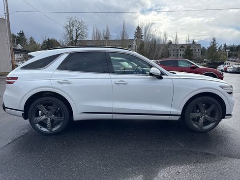 Used 2025 Genesis GV70 2.5T w/ Sport Prestige Package image 8