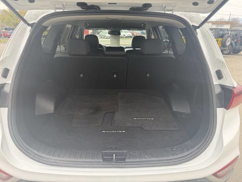 Used 2020 Hyundai Santa Fe SE image 14