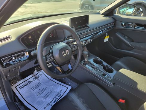 Certified 2025 Honda Civic Sport image 17