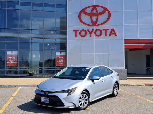 Used 2023 Toyota Corolla LE FWD image 1