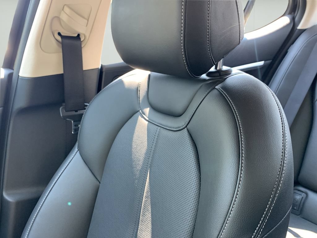 Certified 2026 Genesis G70 2.5T RWD image 41