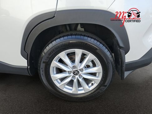 Used 2024 Toyota Corolla Cross LE w/ Moonroof Package FWD image 47
