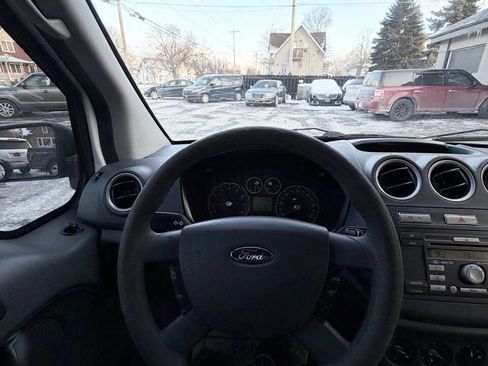 Used 2010 Ford Transit Connect XLT image 19