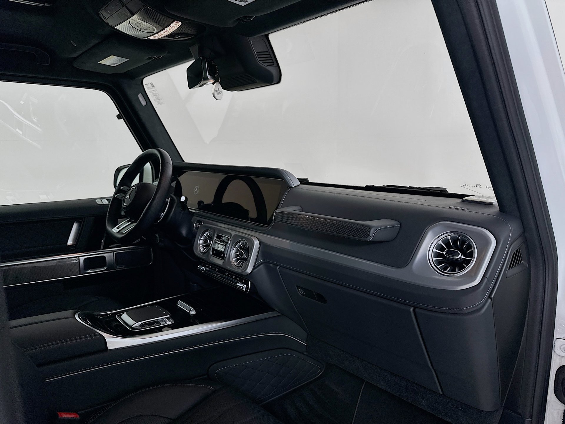 Certified 2025 Mercedes-Benz G 63 AMG 4MATIC image 32
