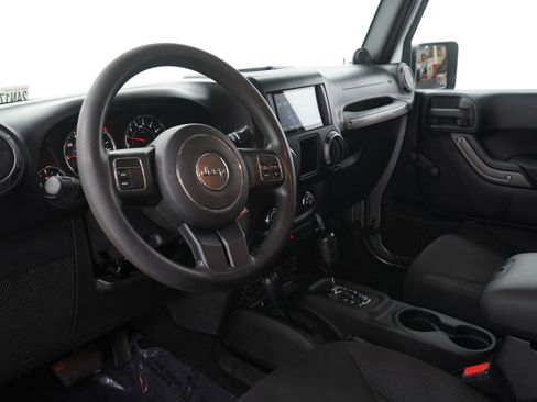 Used 2013 Jeep Wrangler Unlimited Sport image 22