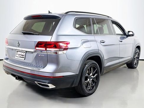 Used 2021 Volkswagen Atlas SE w/ Towing Package image 4