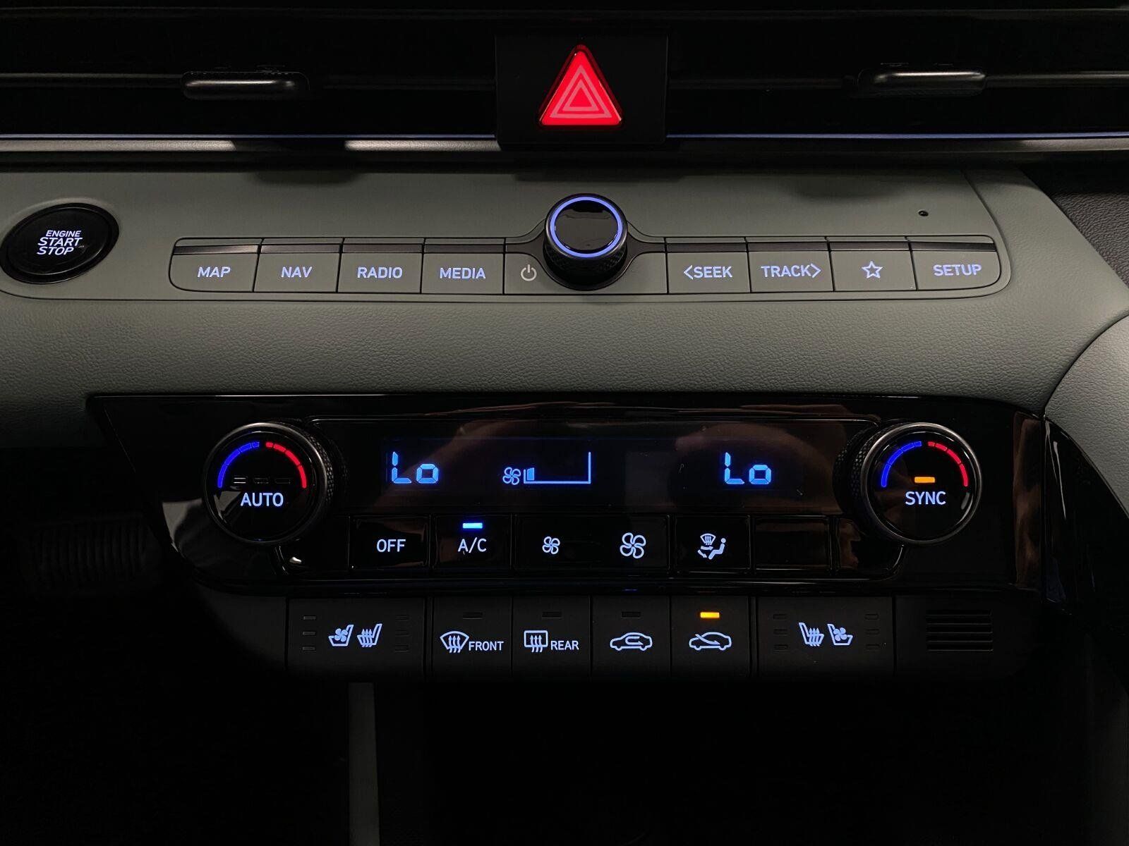 New 2026 Hyundai Elantra Limited FWD image 24