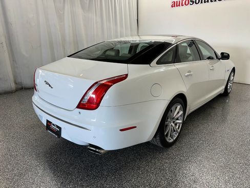 Used 2011 Jaguar XJ image 7