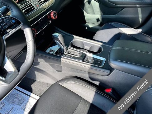 Used 2019 Nissan Altima 2.5 Platinum FWD image 12
