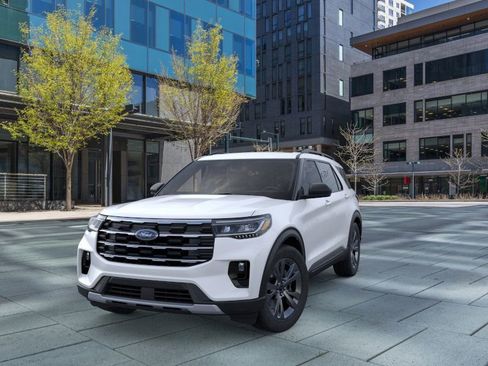 New 2026 Ford Explorer Active w/ Active Comfort Package image 2