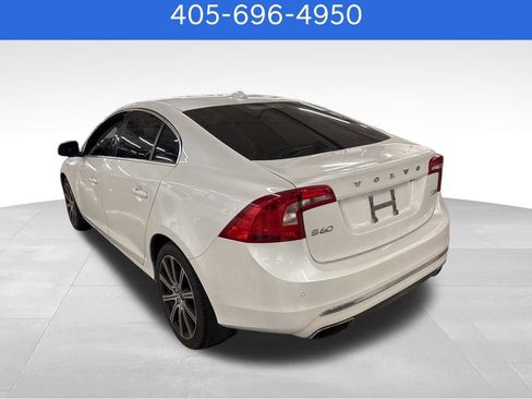 Used 2017 Volvo S60 T5 Inscription FWD image 4