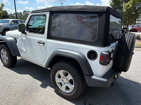 Used 2018 Jeep Wrangler Sport AWD/4WD image 10