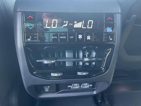 Used 2025 Jeep Grand Cherokee Summit AWD/4WD image 12