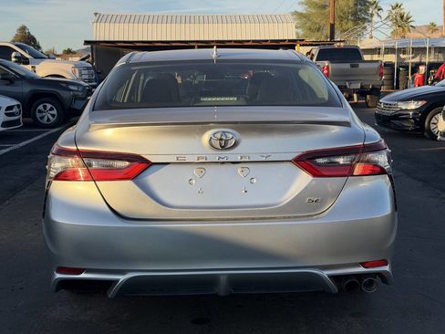 Used 2021 Toyota Camry SE image 8