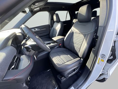 New 2026 Ford Explorer ST-Line w/ ST-Line Street Pack AWD/4WD image 13