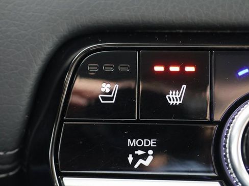 Used 2025 Honda Pilot Elite image 16