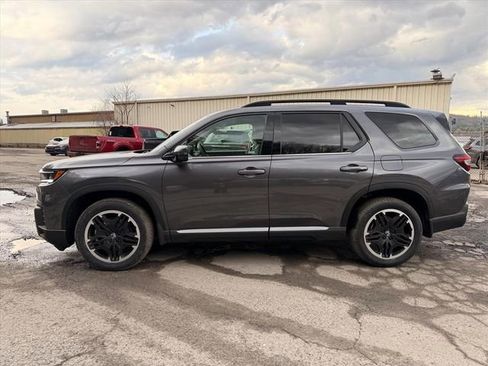 New 2026 Honda Pilot Touring image 2