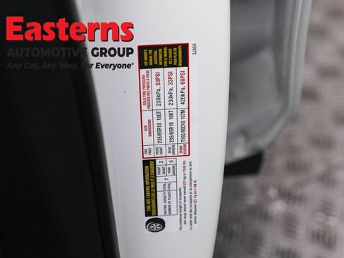 Used 2020 Nissan Pathfinder SL AWD/4WD image 39